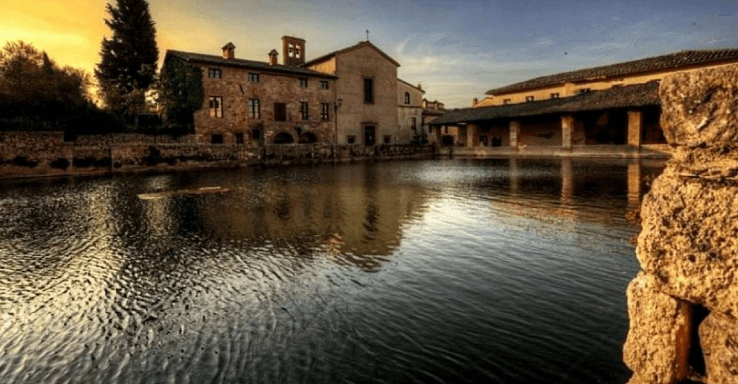 Terme naturali a Bagno Vignoni in Toscana/Author: www.static.andareazonzo.com
